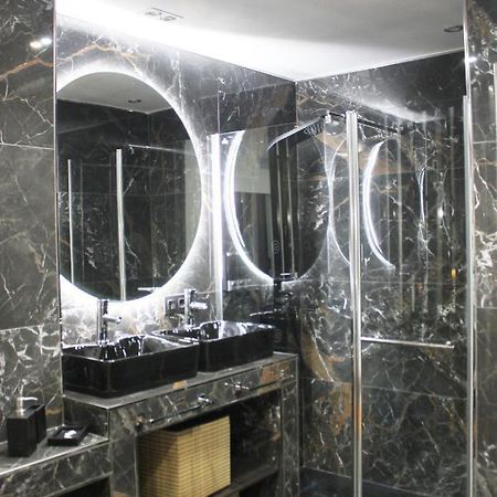Apartamento De Diseno En Malasana Junto A Gran Via Madrid Bagian luar foto